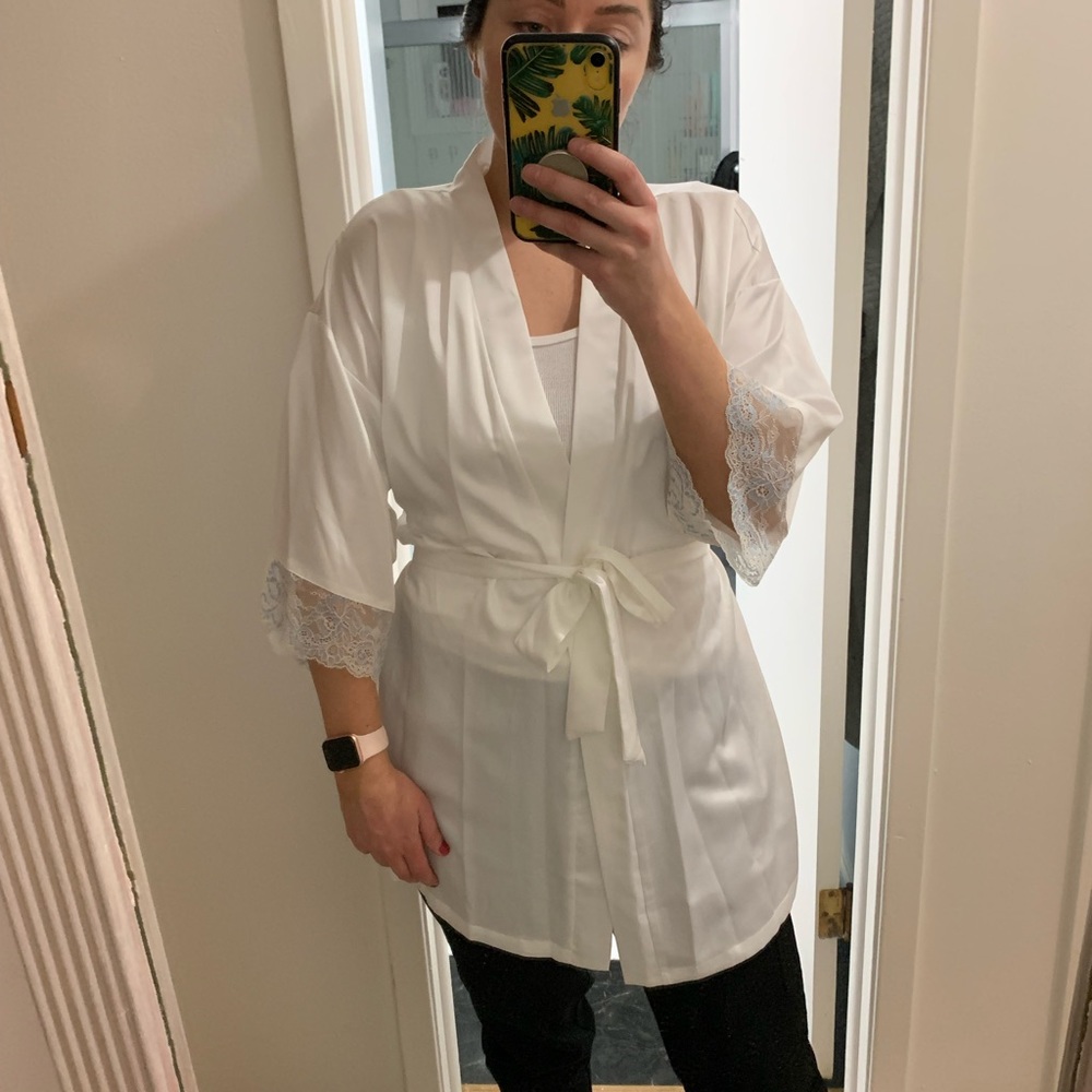 The MRS Robe - Picture 5 of 6